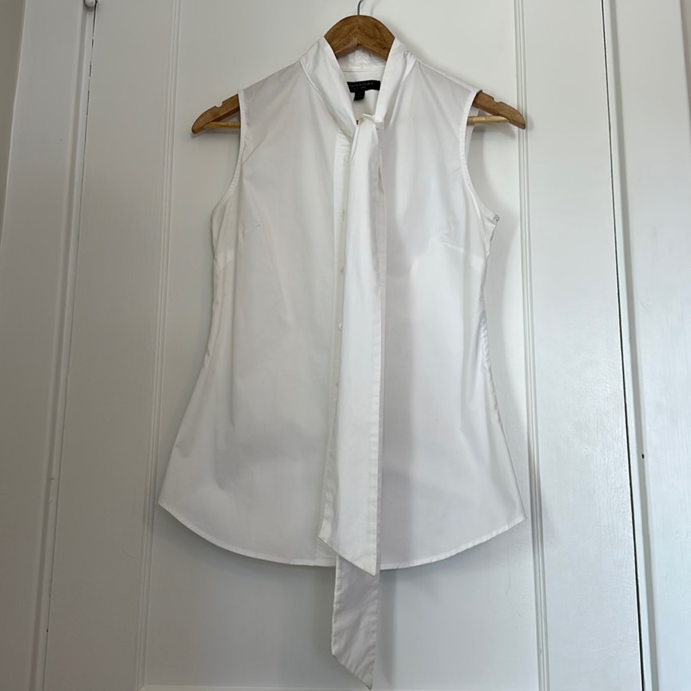 Banana Republic Sleeveless Neck Tie Button Up Blouse